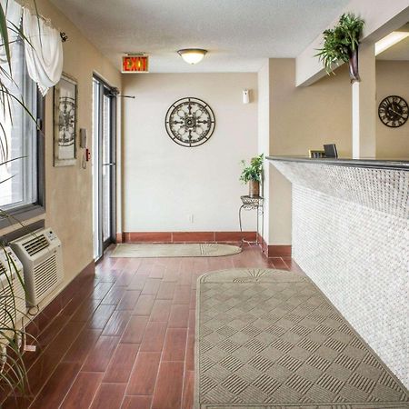 Econo Lodge Ames Luaran gambar